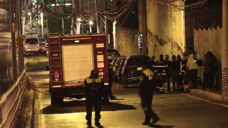 Bombero de la CDMX es atropellado por uno de sus compañeros mientras sofocaban un incendio