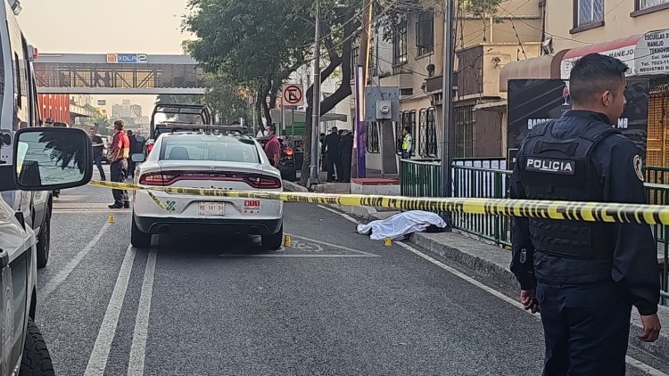 Matan a balazos a funcionarios de la CDMX cerca del Metro Xola