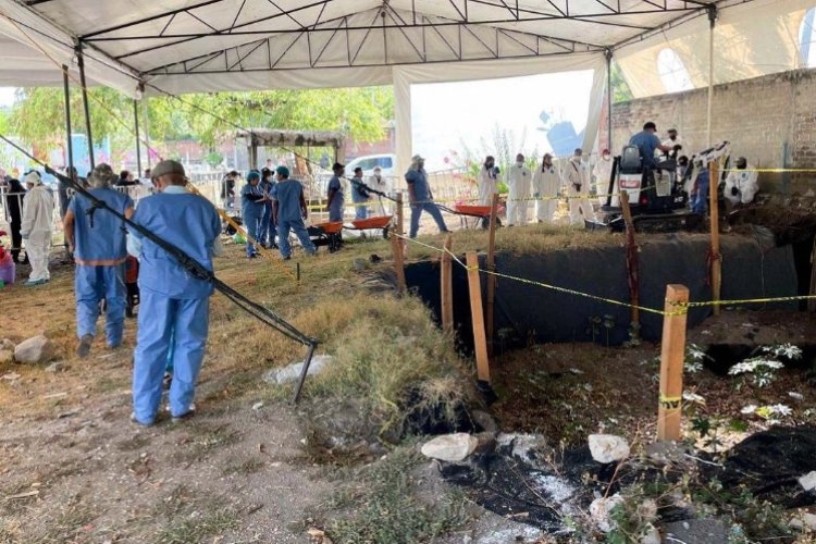 Hallan en Morelos fosa con 60 cuerpos, 10 eran bebés