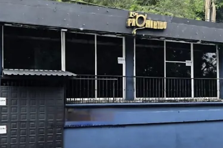 Graban a niña bailando en un table dance en bar de Orizaba, Veracruz