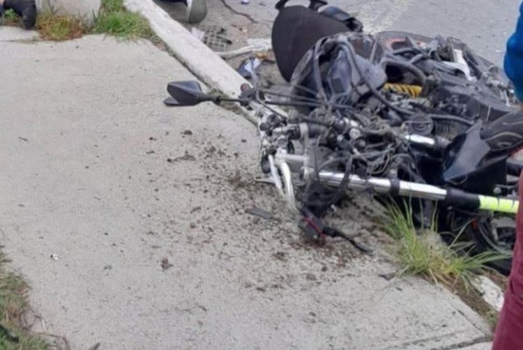Muere joven motociclista tras ser embestido por un tráiler en San Pablo Autopan, Toluca