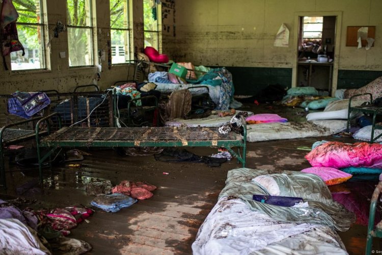 Suman 82 muertos por inundaciones en Texas, entre ellos instructores y menores de campamento de verano