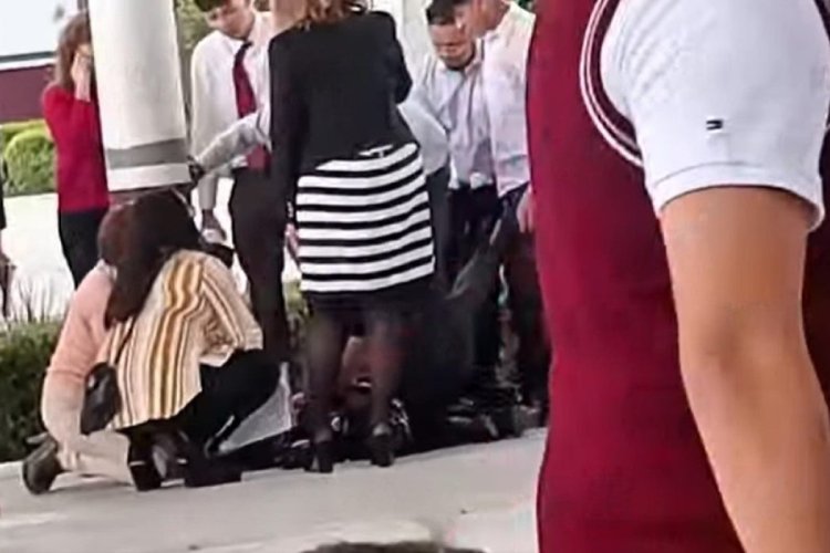 Matan a golpes a estudiante en preparatoria de Ecatepec