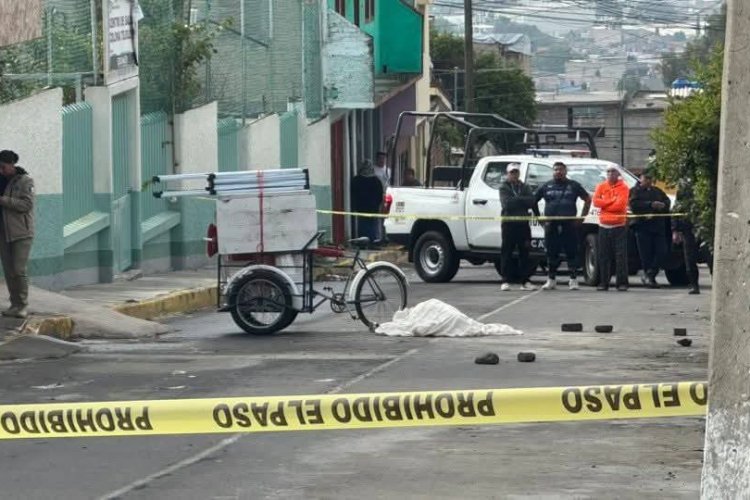 Vecinos y familiares exigen justicia tras asesinato de mujer comerciante en Ixtapaluca