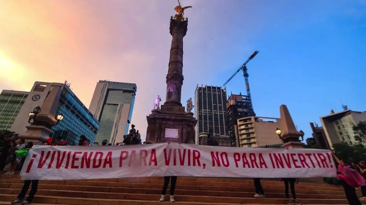 Realizan marcha contra la gentrificación; denuncian encarecimiento de vivienda en la CDMX