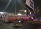 Pipa vuelca sobre la México-Texcoco y ocasiona caos vial
