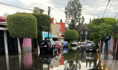 Habitantes de Nezahualcóyotl denuncian abandono de autoridades municipales tras afectaciones por lluvias
