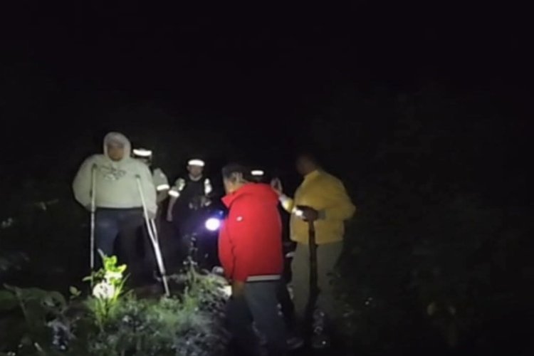 Roban vehículo a familia en autopista Orizaba-Puebla; caminan ocho kilómetros para solicitar ayuda