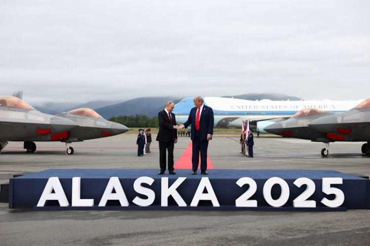 Cobertura: Inicia la reunión entre Trump y Putin en Alaska