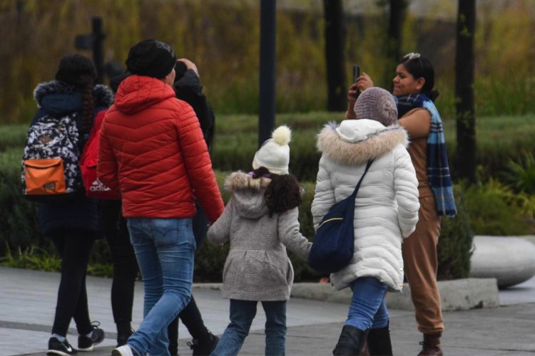 Anticipan llegada de primer frente frío de 2025; afectará a varios estados de la república