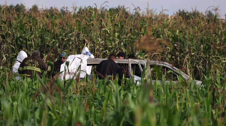 Encuentran cuerpo sin vida al interior de un carro calcinado en Toluca
