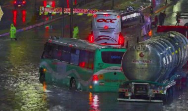 Lluvia provoca caos en transporte público y vialidades de la CDMX; zona oriente la más afectada