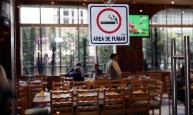 Restringirán venta de alimentos y bebidas en áreas de fumadores