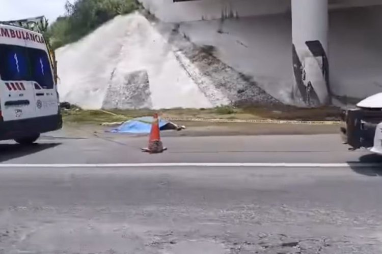 Muere ciclista y dos más resultan heridos en accidente sobre la México-Pachuca