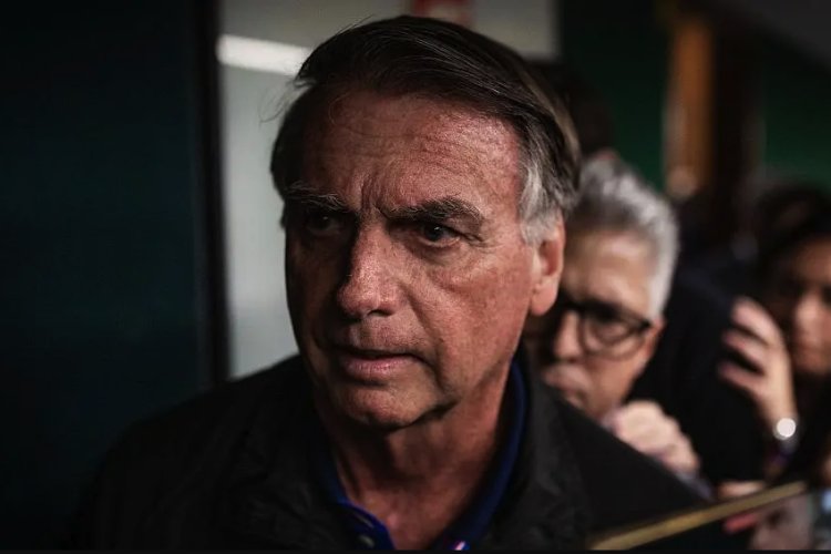 Condenan a más de 27 años de prisión a expresidente Bolsonaro por intento de golpe de estado