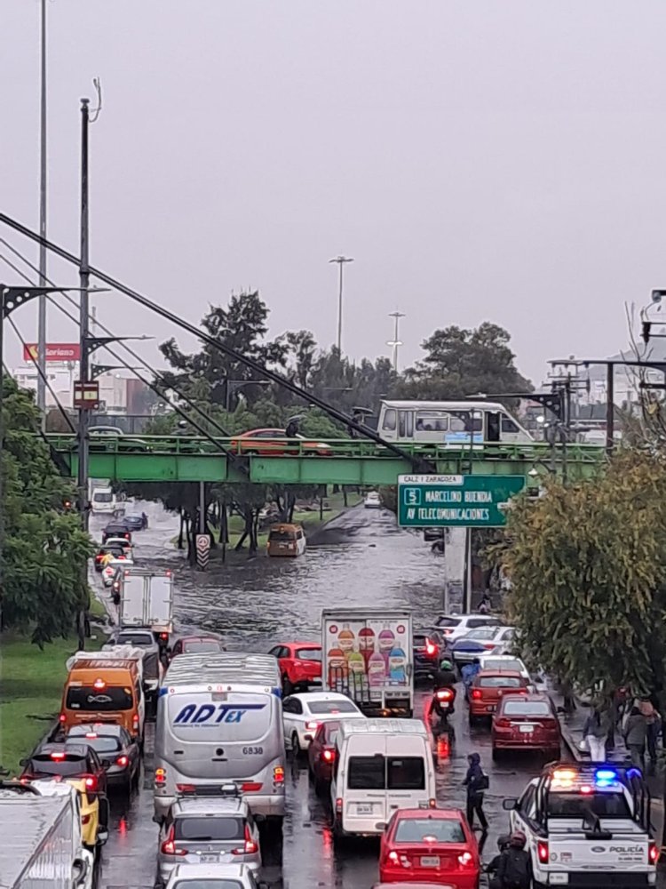Lluvias intensas provocan afectaciones viales en la Ciudad de México y zona metropolitana