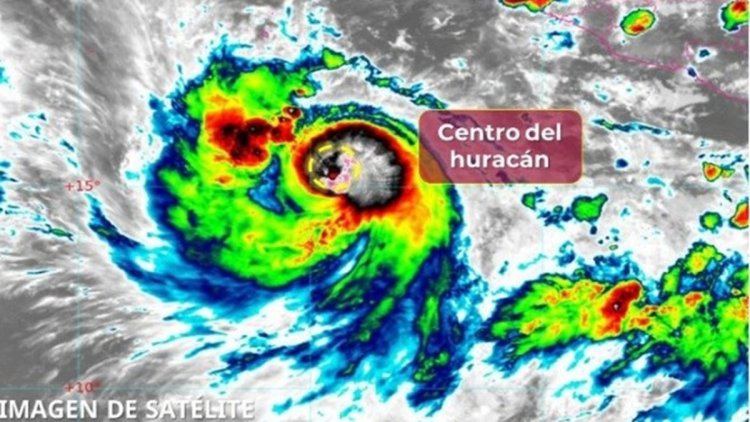 Huracán Narda de categoría 2 se aleja de las costas frente al Pacífico