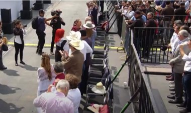 Figuras cercanas al obradorismo, relegadas durante mitin por el primer año de gobierno de Sheinbaum