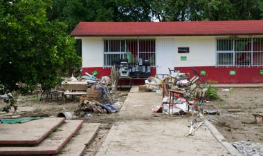 Desbordamiento del río Pantepec en Puebla destruye instalaciones escolares