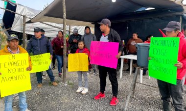 Familiares de damnificados en Hidalgo piden puente aéreo para llevar comida a localidades incomunicadas