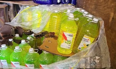 Aseguran metanfetamina liquida que llevaban en envases de detergente en Sonora