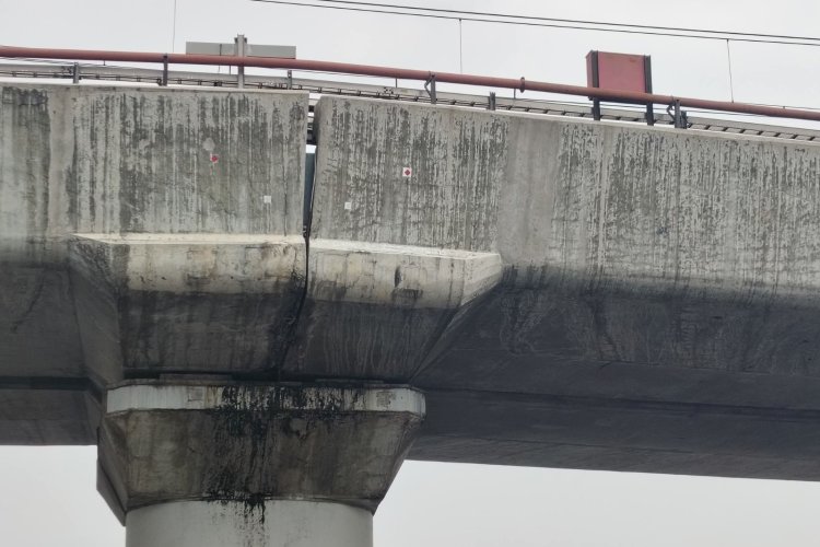 Alertan vecinos que vías de la Línea 12 del Metro se separan
