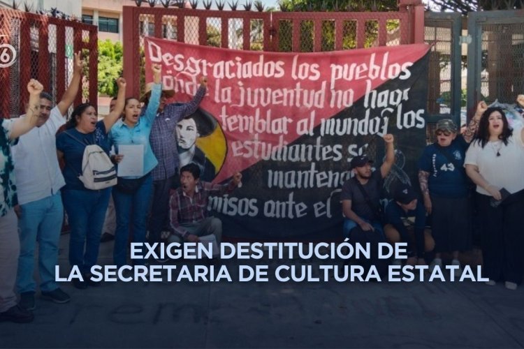 Protesta comunidad cultural en el Congreso de Guerrero