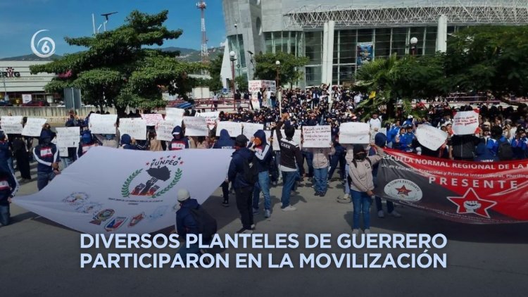 Marcha de normalistas en Chilpancingo logra diálogo con el titular de la SEG