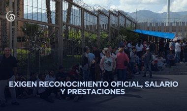 Protestan maestros de preparatorias populares de Guerrero