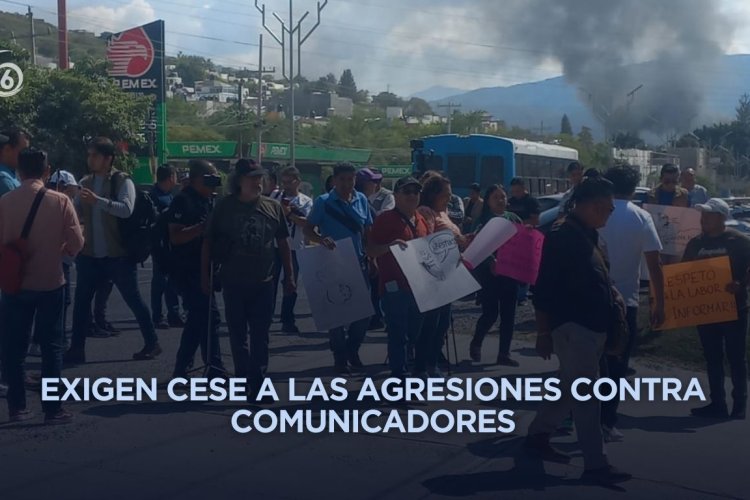 Protestan reporteros en el cuartel de la Guardia Nacional de Chilpancingo