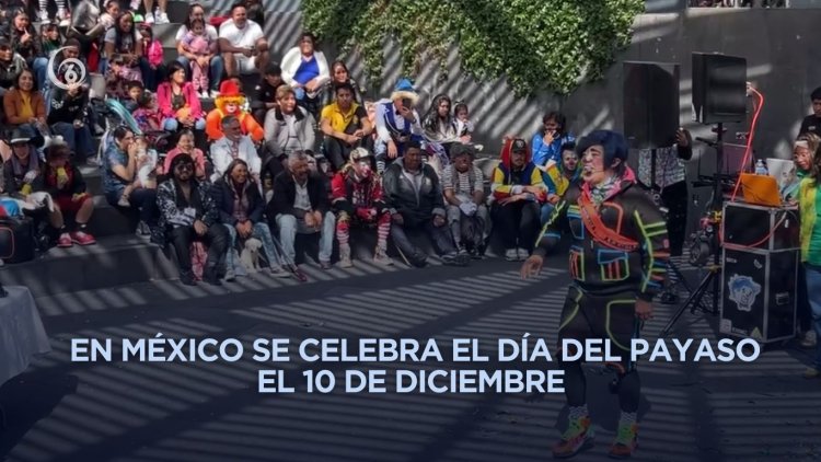 Payasos de Toluca celebran su día con caminata por capital mexiquense