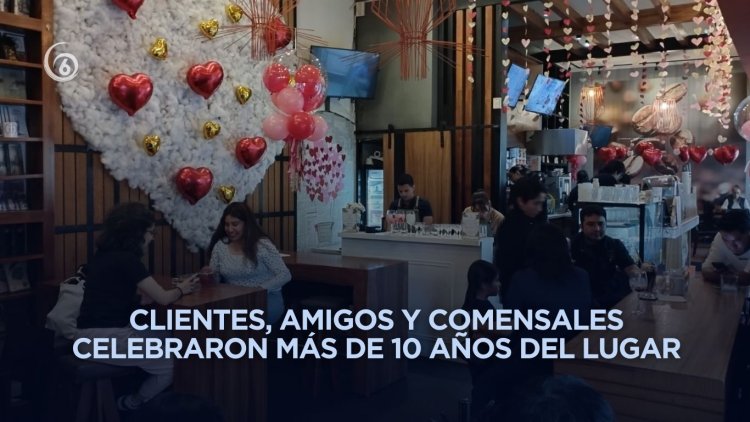 Alegría y sabor marcan el 13 aniversario de Huitzi Café Toluca