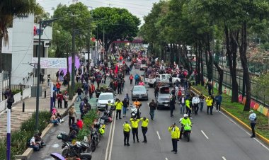 CNTE marcha hacia el Estadio CDMX; blindan el inmueble ante protesta magisterial