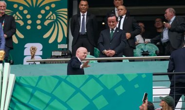Destaca ausencia de mandatarios de países sede durante partido inaugural del Mundial
