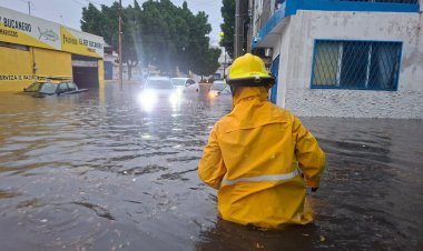 Tromba en Puebla deja un muerto y caos total por las inundaciones