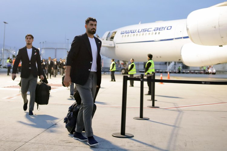 Selección de fútbol de Irán realiza homenaje a niñas fallecidas durante ataque de Israel