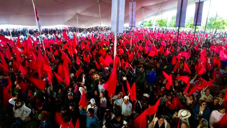 Más de 10 mil ocoyuquenses celebran 35 años de lucha